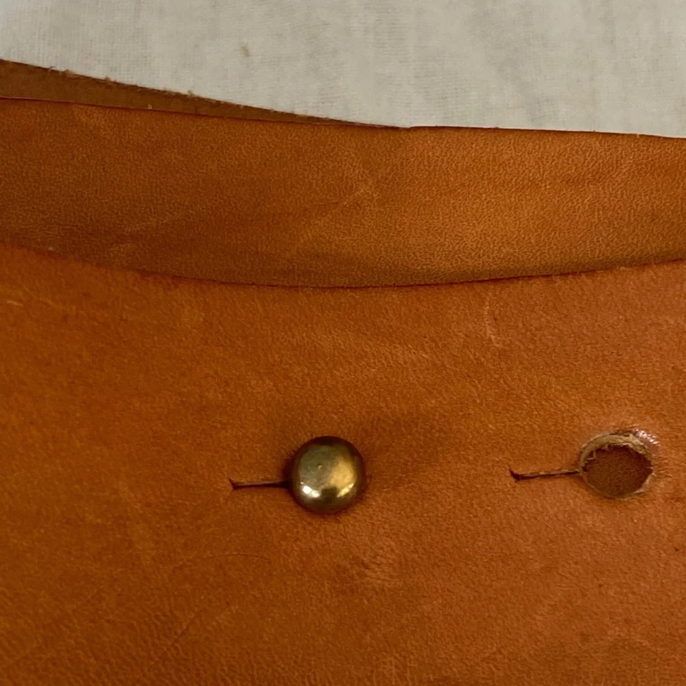 1980’s BANANA REPUBLIC BROWN LEATHER BELT MADE IN ENGLAND - Picture 12 of 14